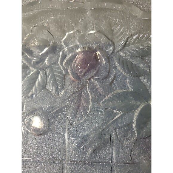 Home Beautiful Crystal Platter with Embossed Pink Roses And Leaves 14” Diameter - Picture 3 of 5